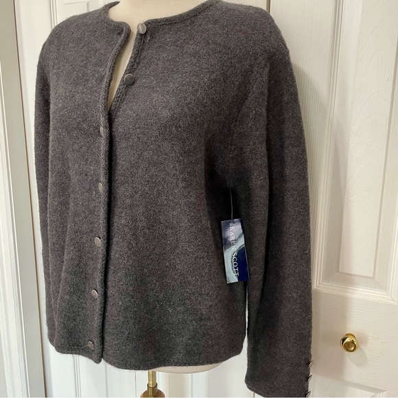 NWOT Karen Scott Gray Button-Up Women's Sweater 100% Wool XL - Picture 2 of 7